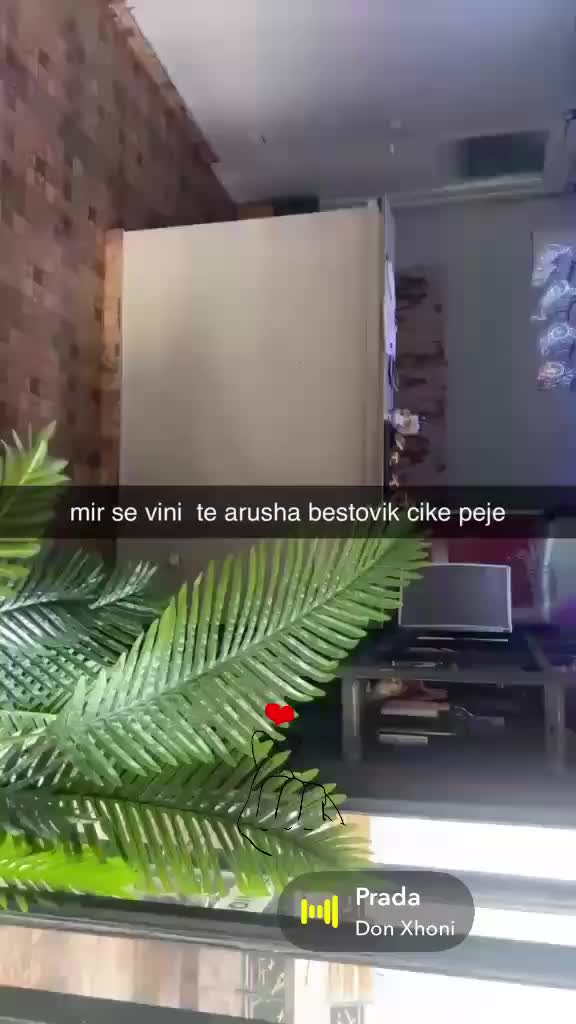 @Vajza E Lenduar