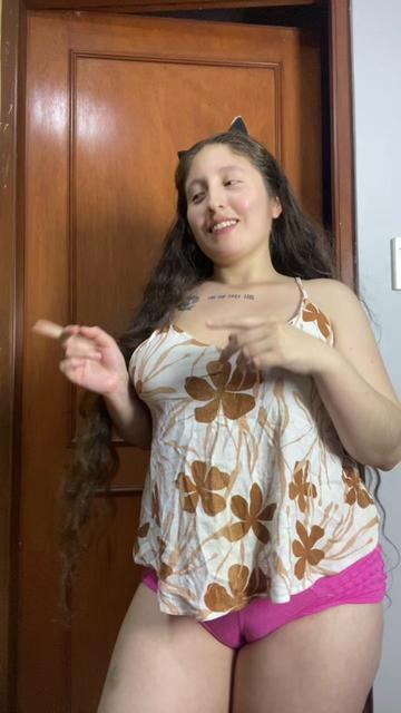 @camilareyeslara