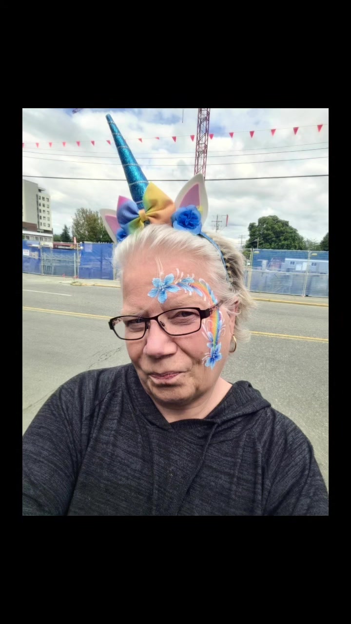 @🇨🇦 Joy Giver 😍