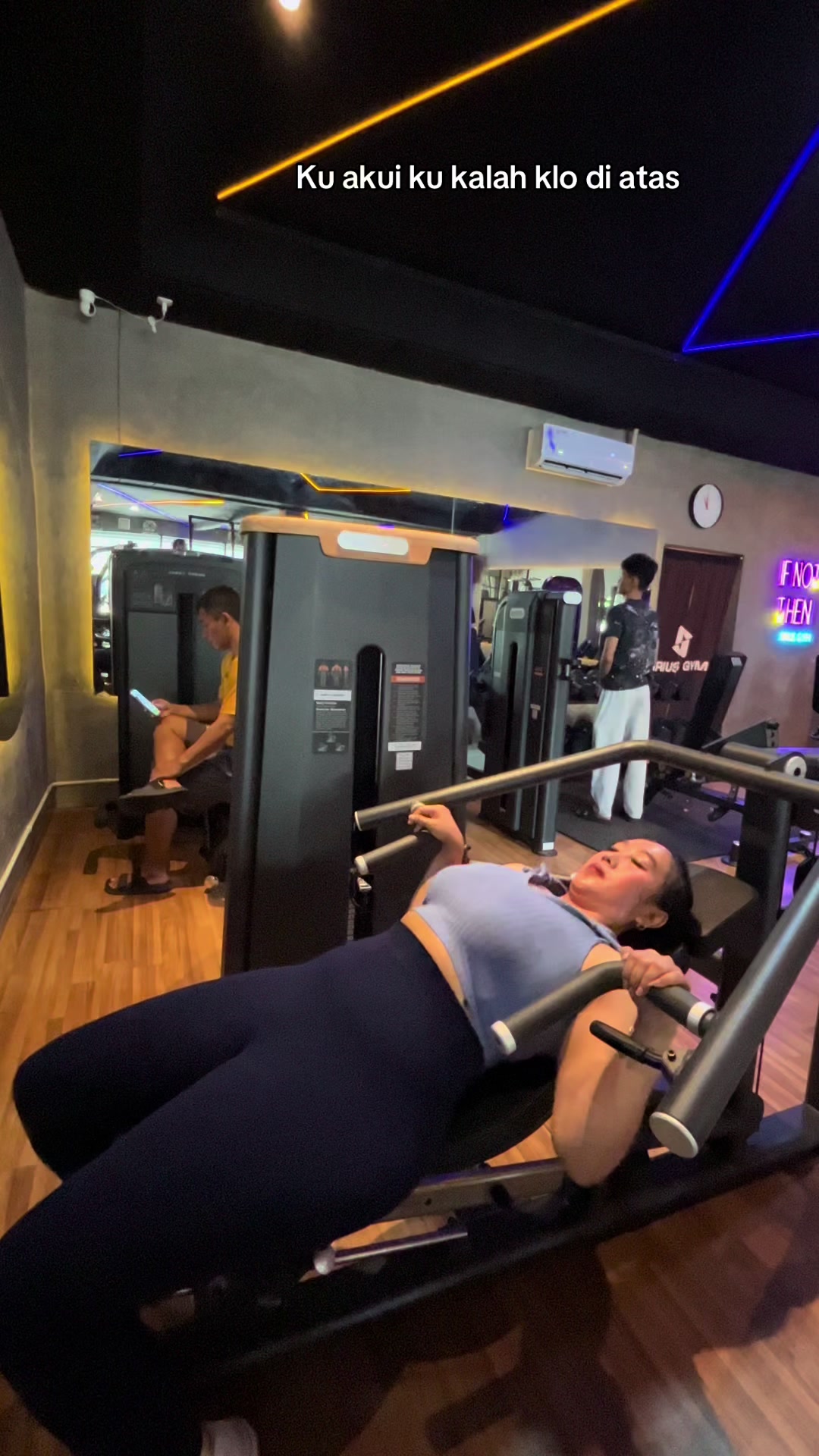 @akunaslidewimaura