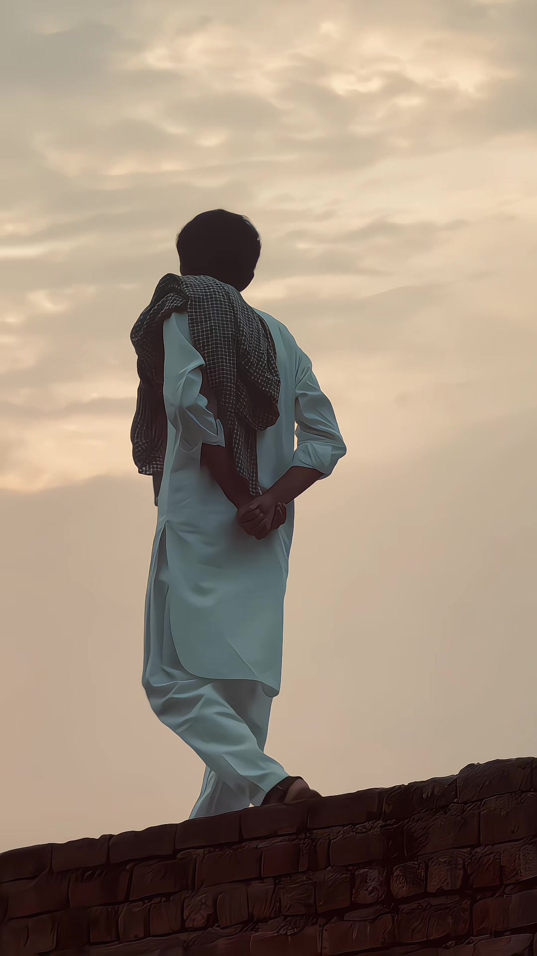 @𝘾𝙃𝘼𝙐𝘿𝘼𝙍𝙔(شہریار)🥂🖤