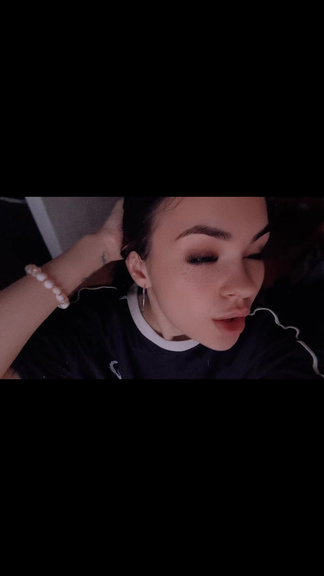 @Сучка♥️😏