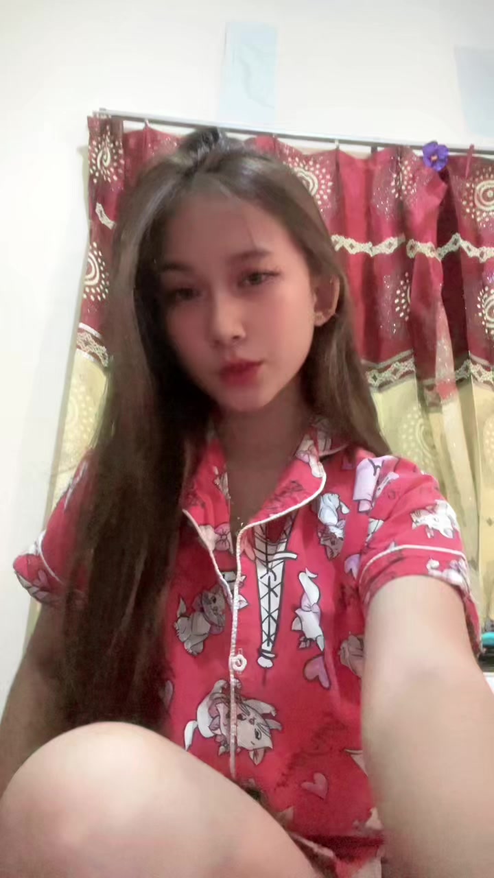@𝒱