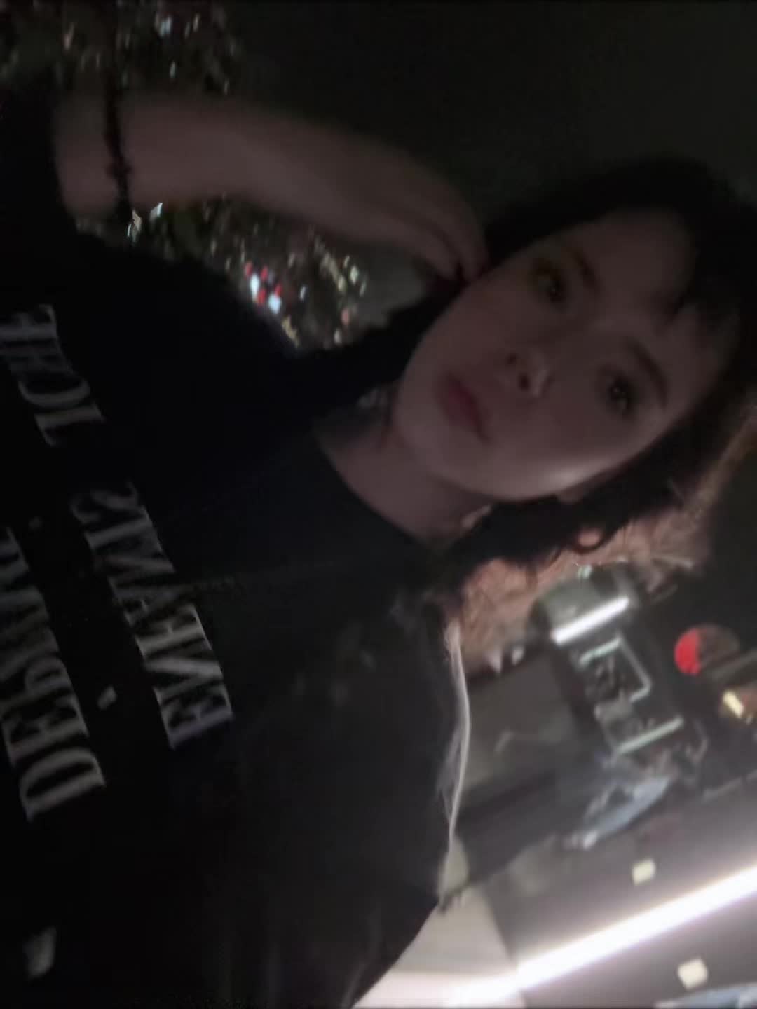 @meļaniia