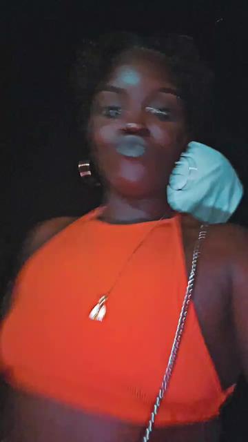 @empressalecia_too