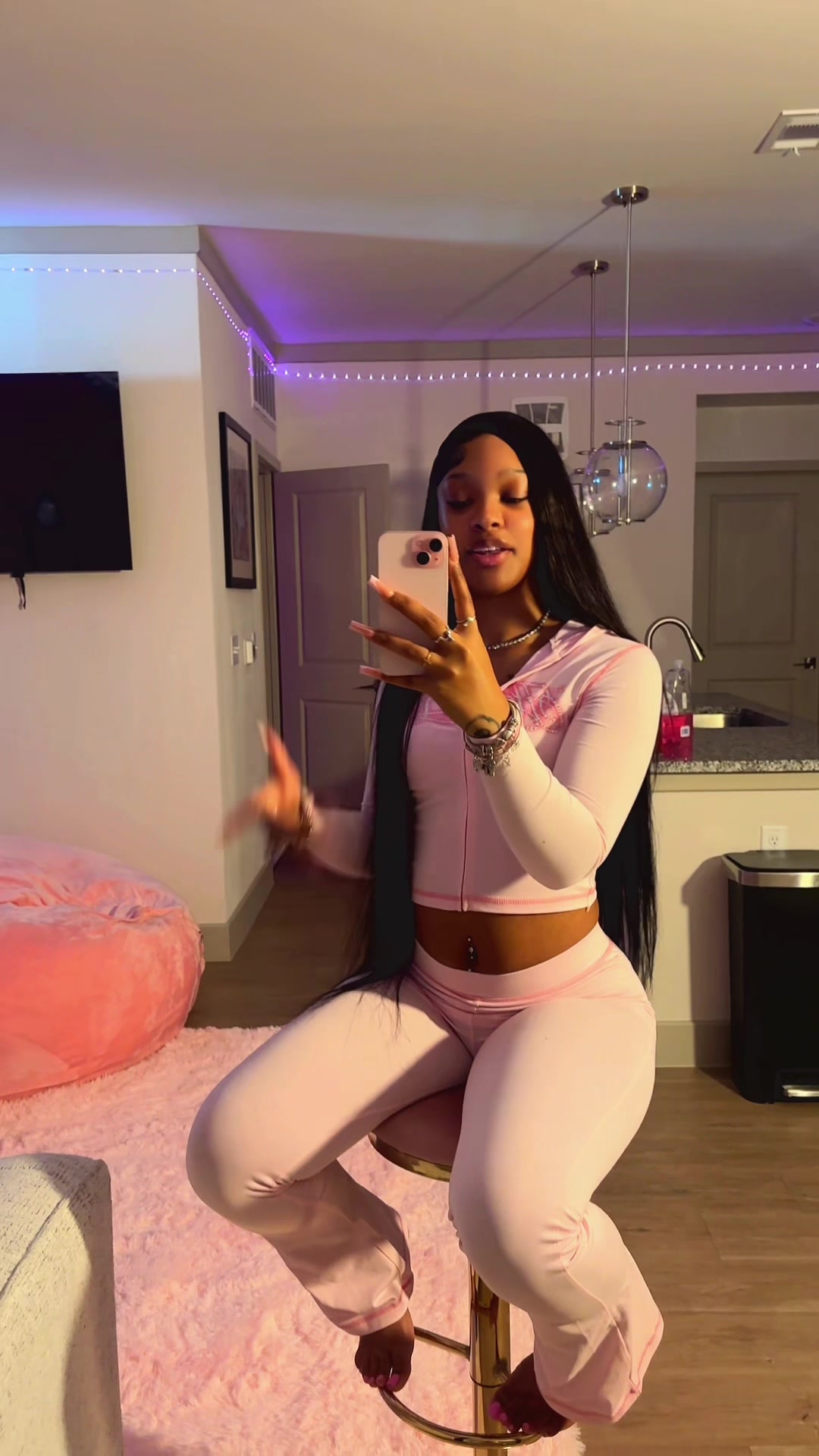 @prettyluhhkayy__