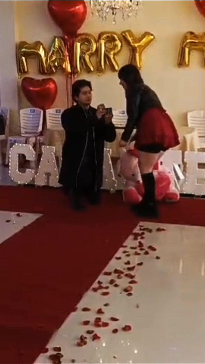 @StrawberryCake🇧🇴