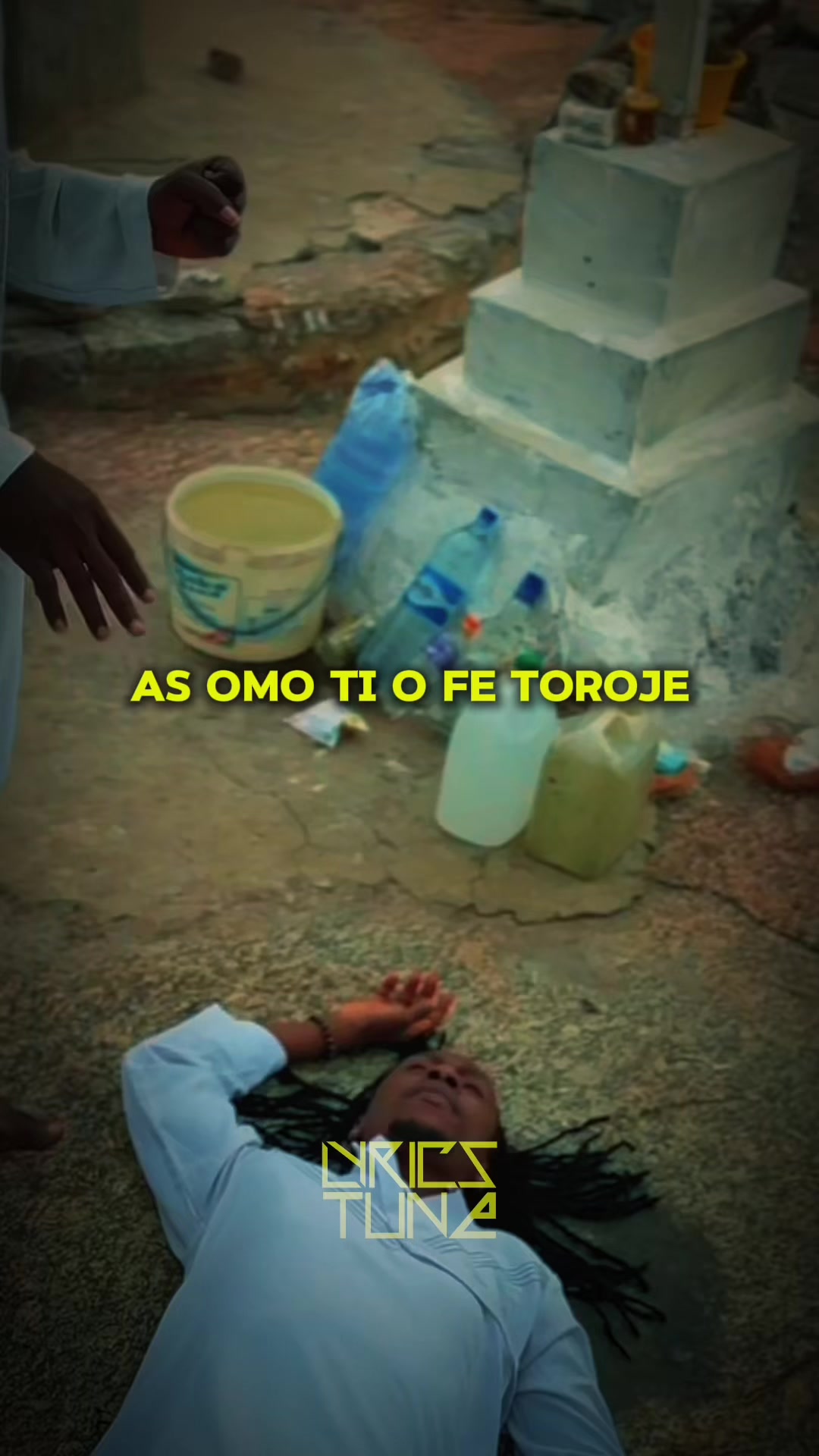 @Lyrics_tune