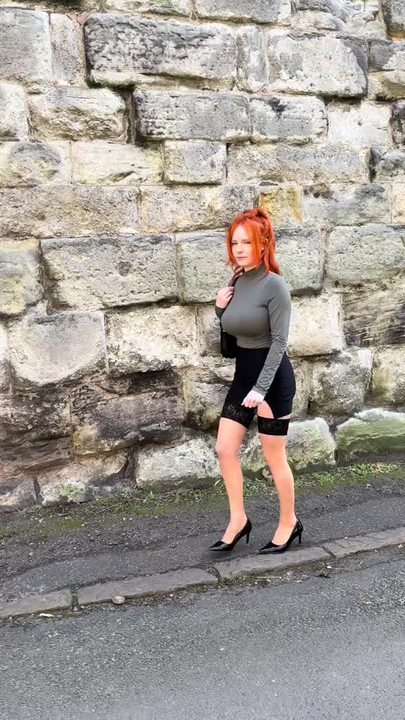 @redhead.girlnextdoor