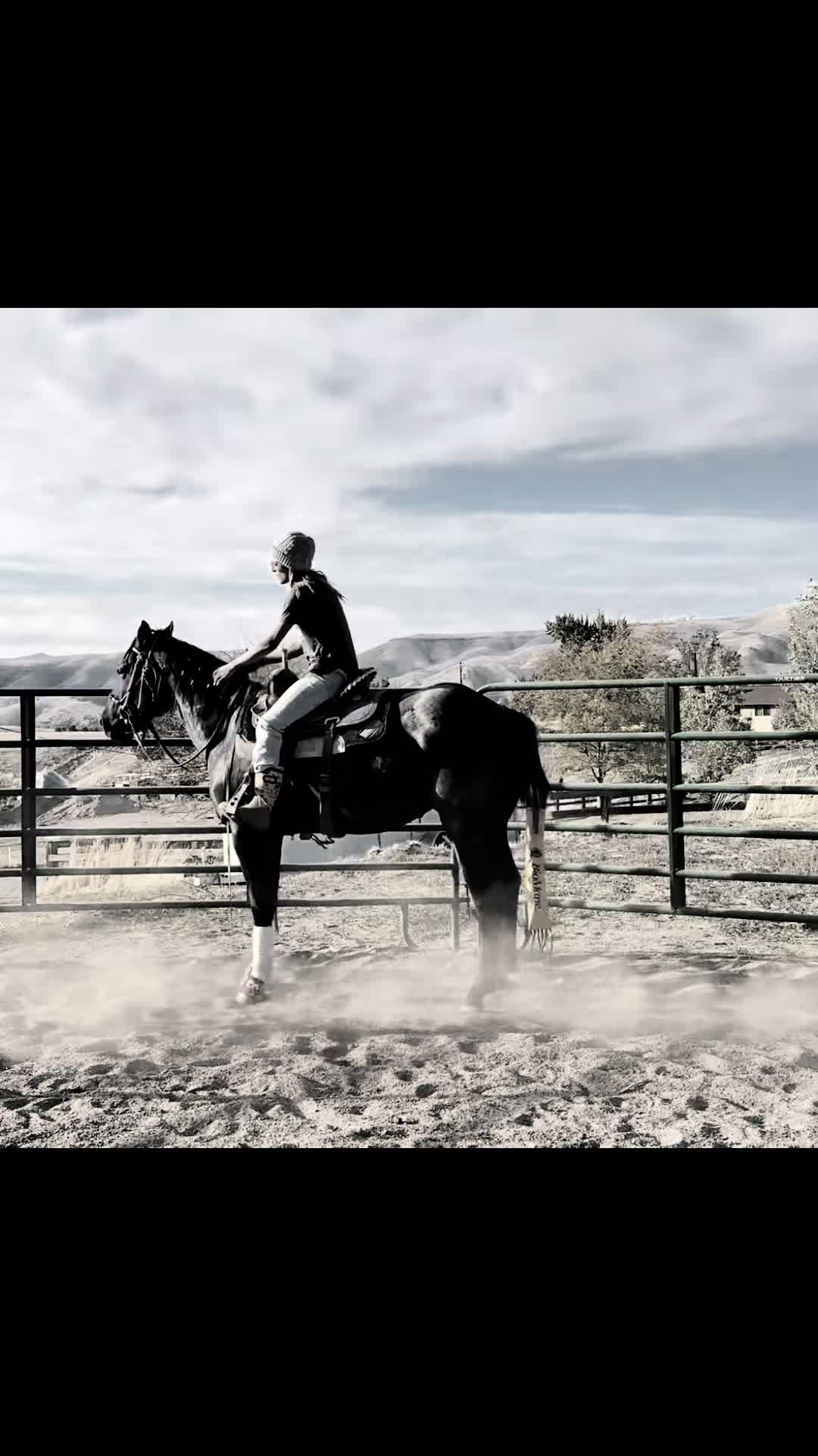 @Cowgirl Tuff Colt Training ❤️