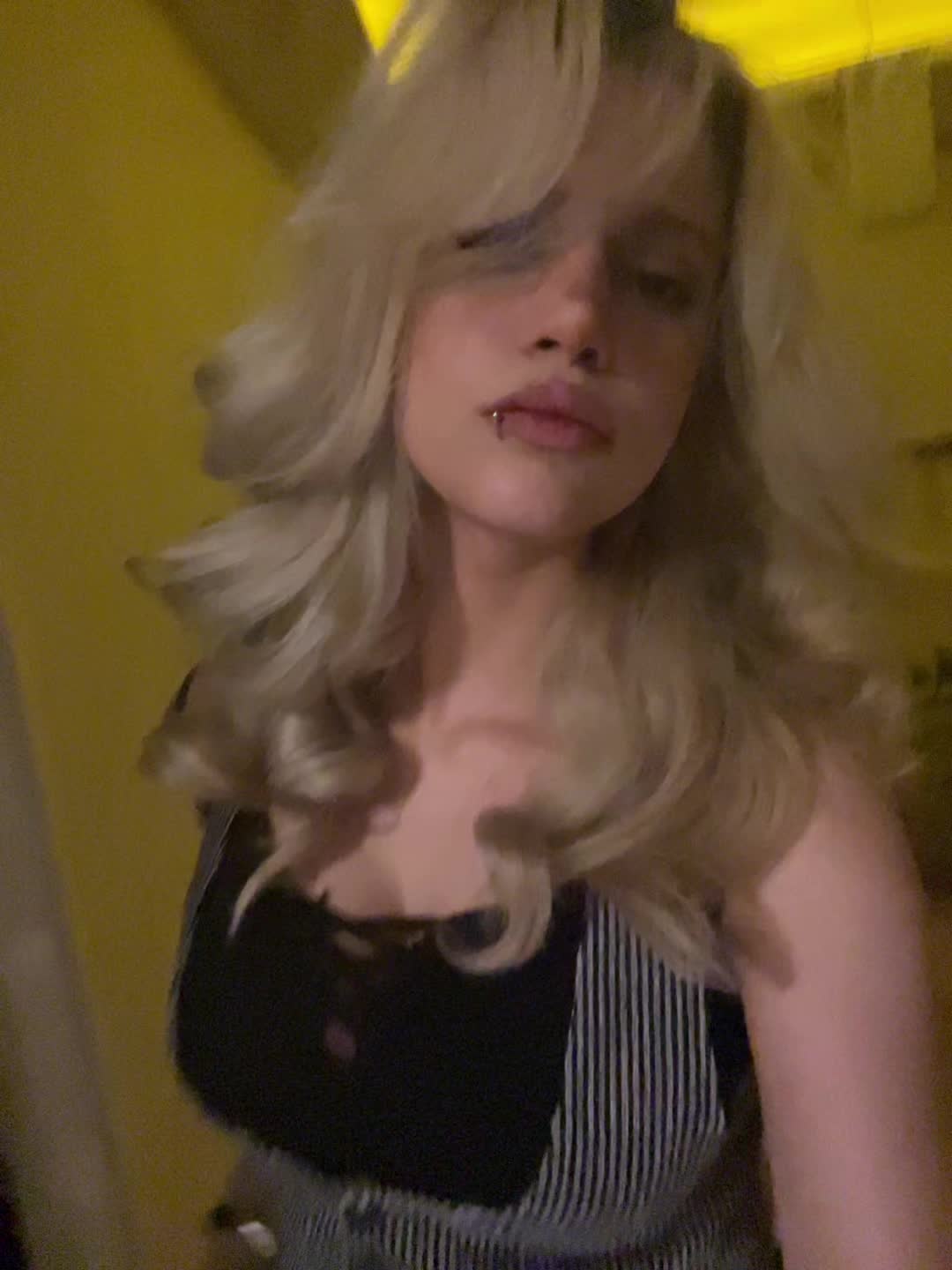 @cora.linn