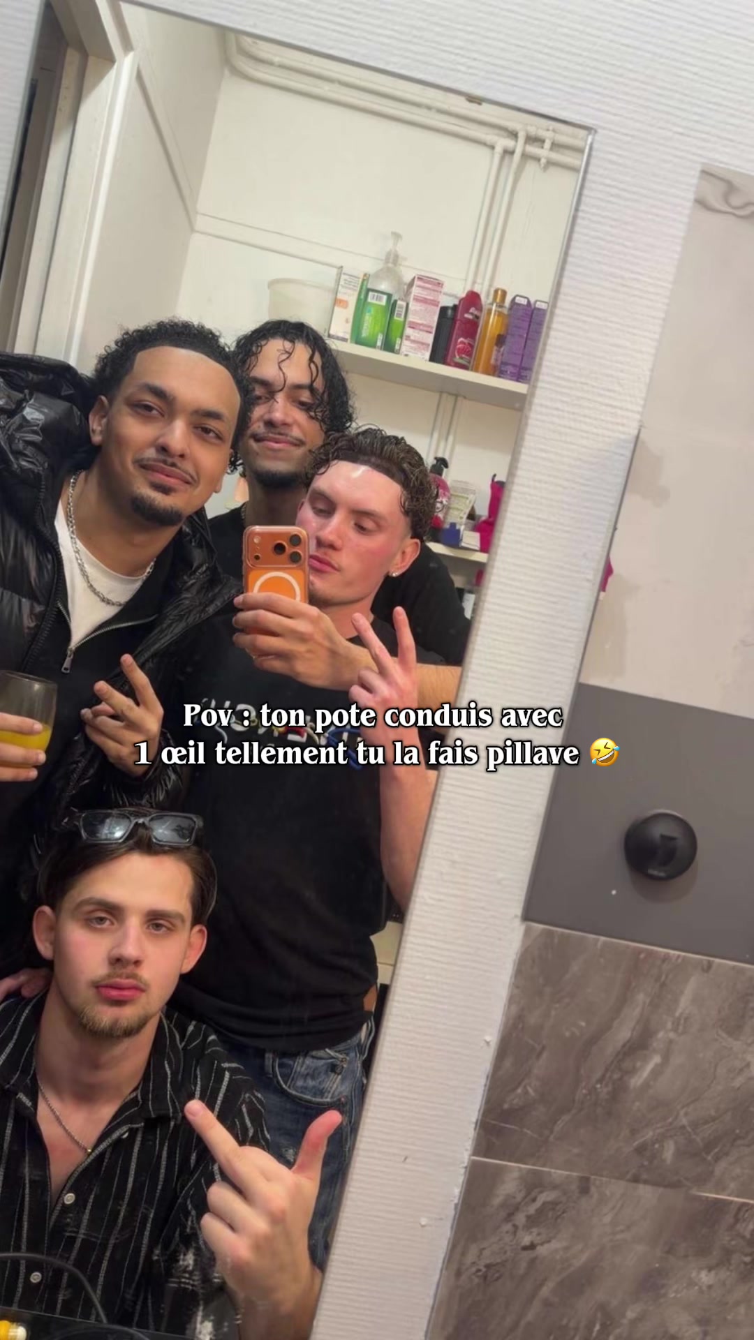 @1whitos 🎩