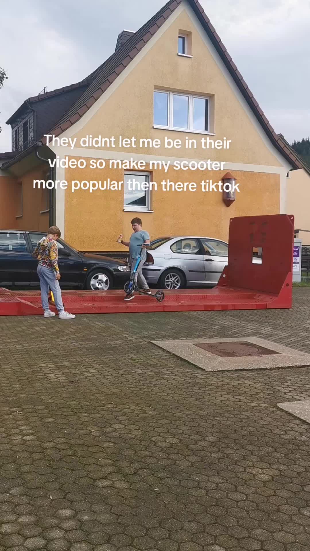 @M A X