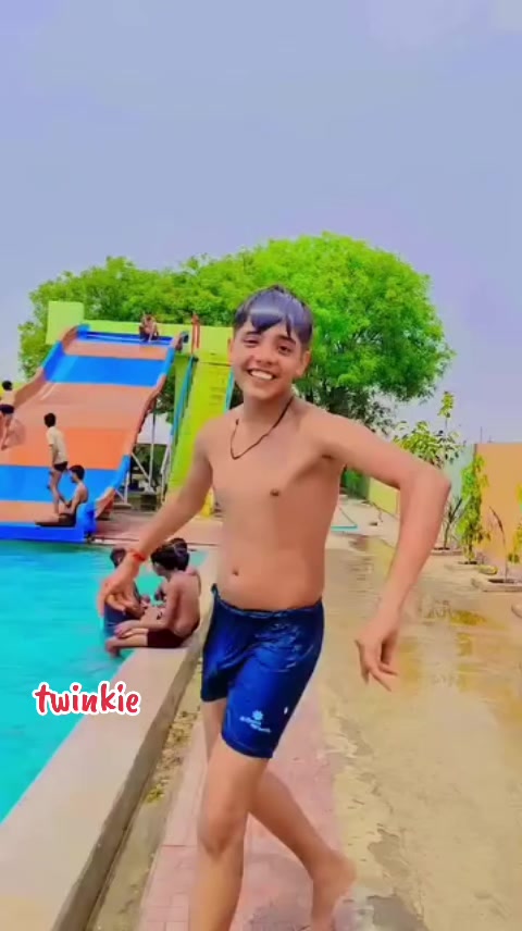 @Twink Boy❤️