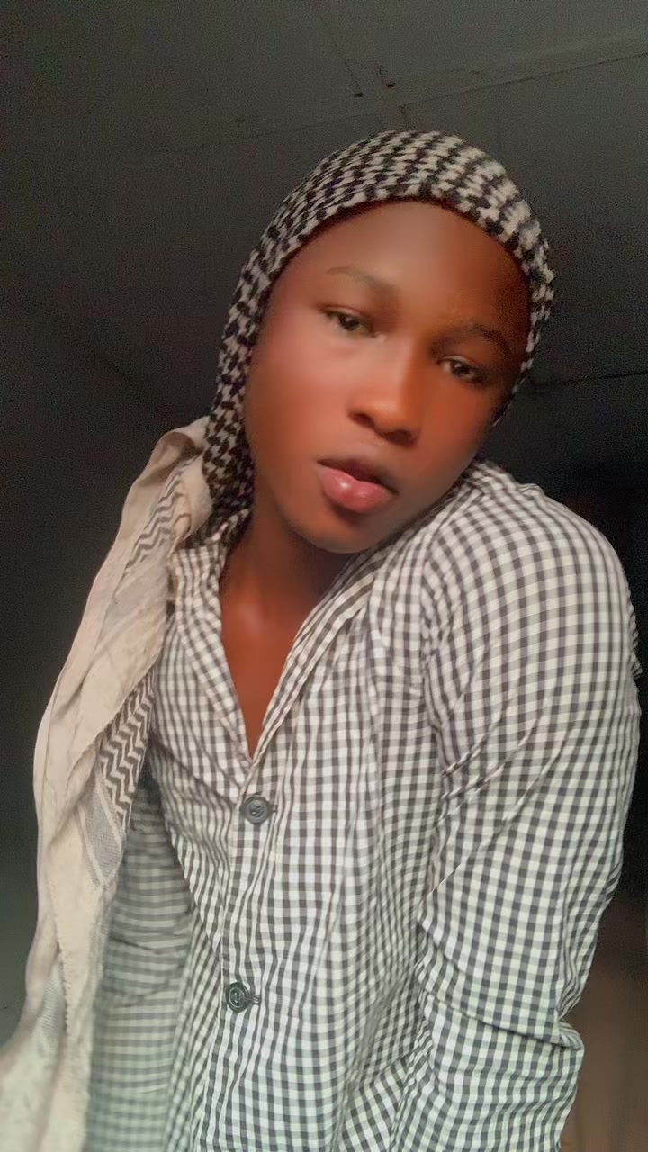 @JUST ME 🫠🇬🇭
