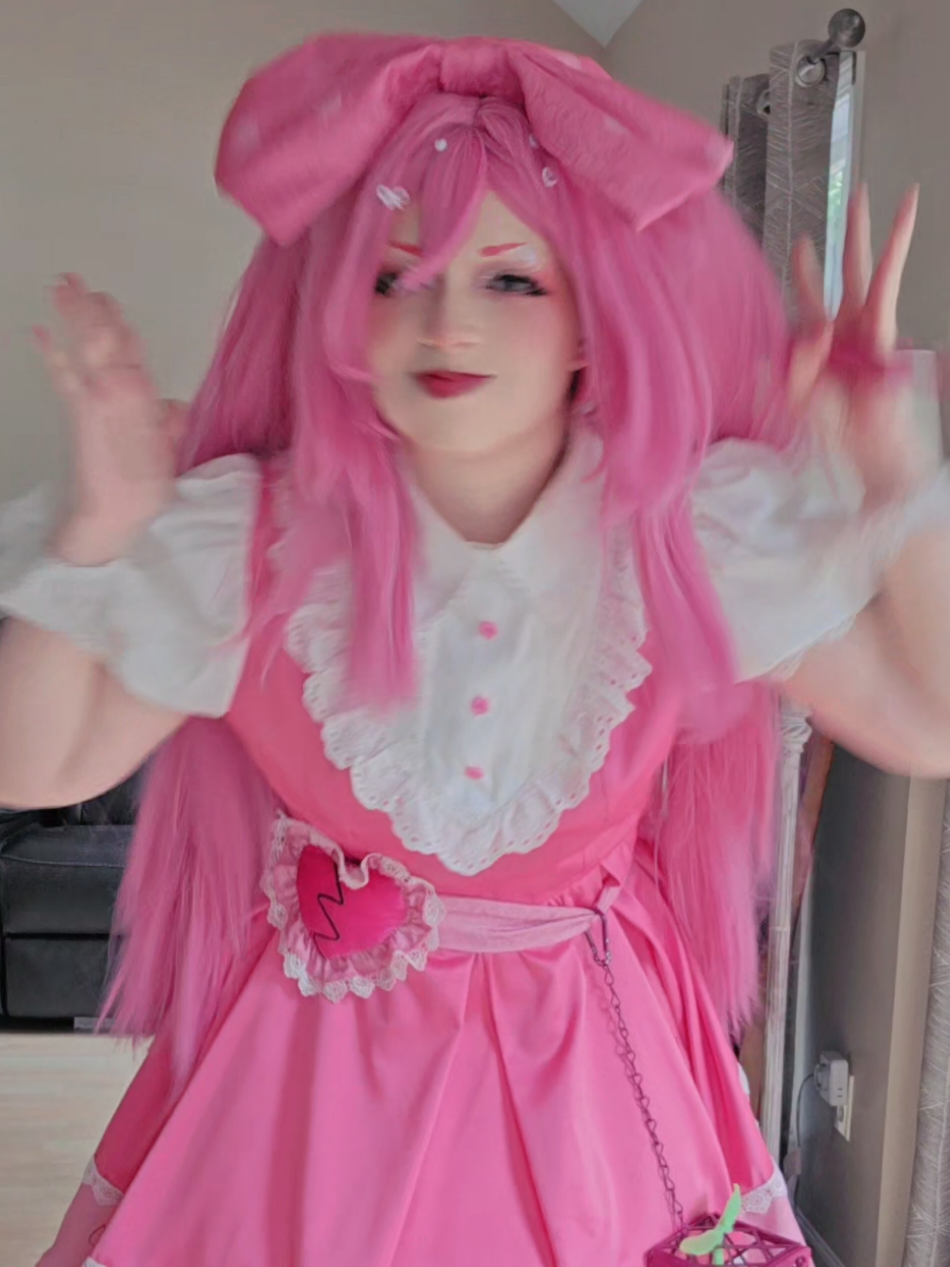 @ʙᴜɴɴɪ 🐇 🔜 Momocon