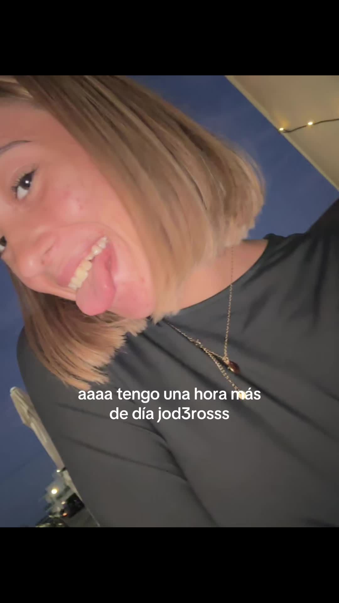 @🐴