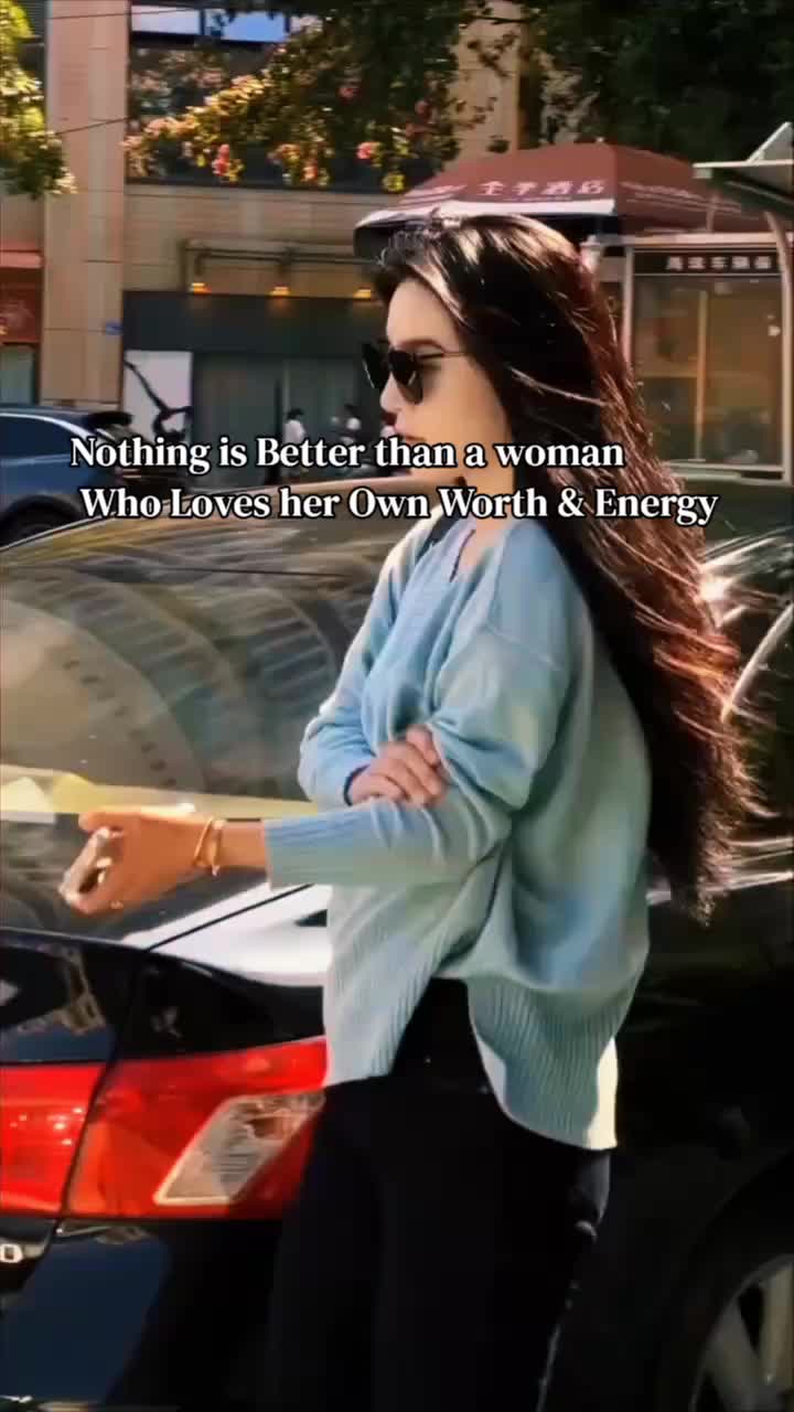 @DECENT GIRL 🥰