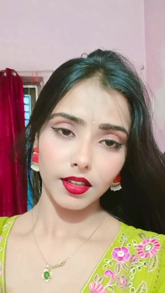 @rakhi thakur🌸🕊️