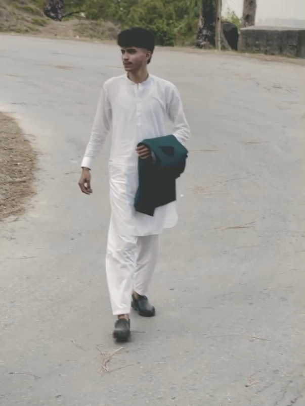 @﴿کشمیری لڑکا﴾✨