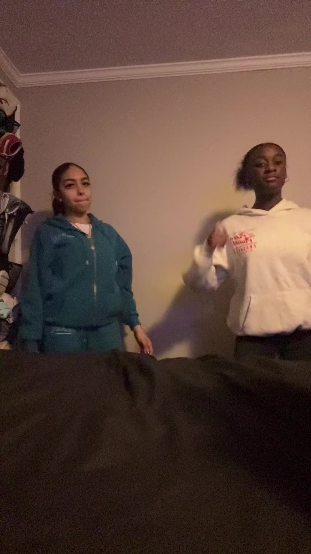 @hennyyy
