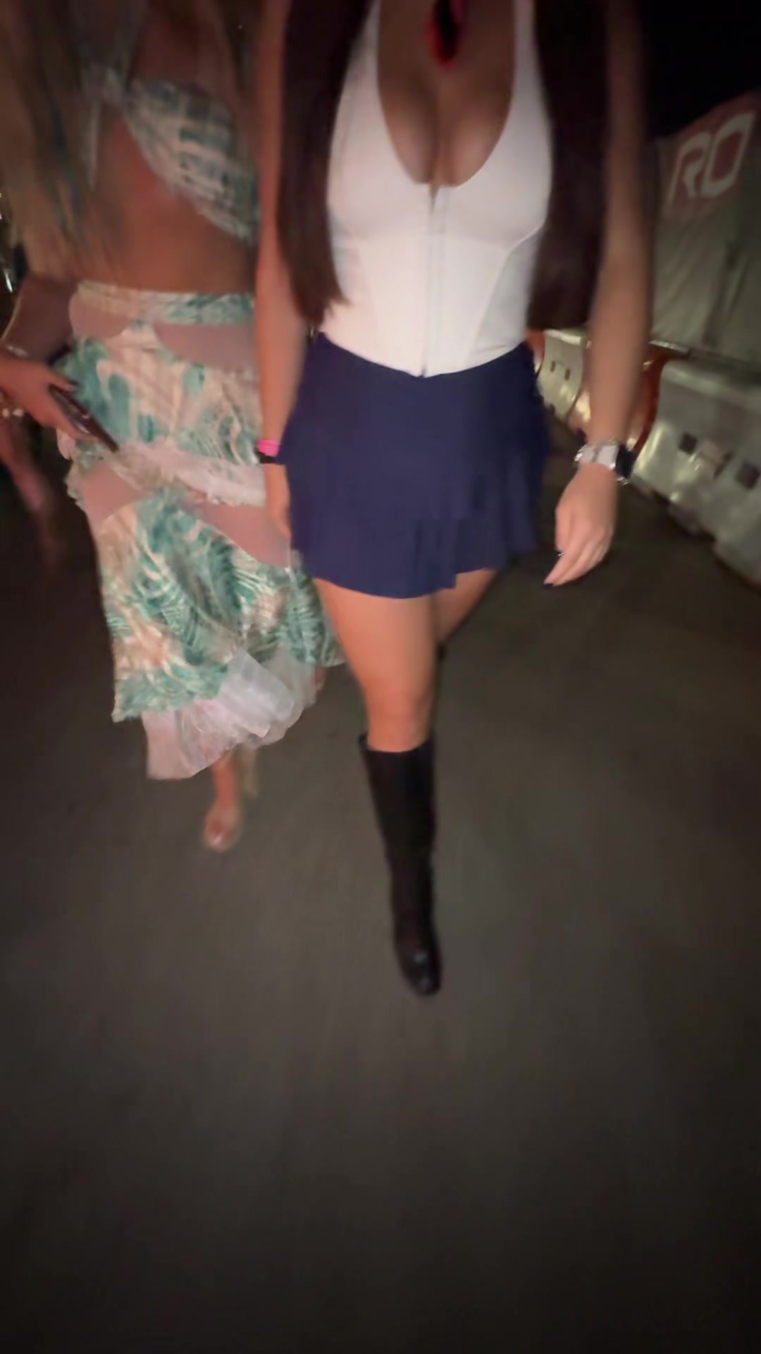 @Kaitlyn_04