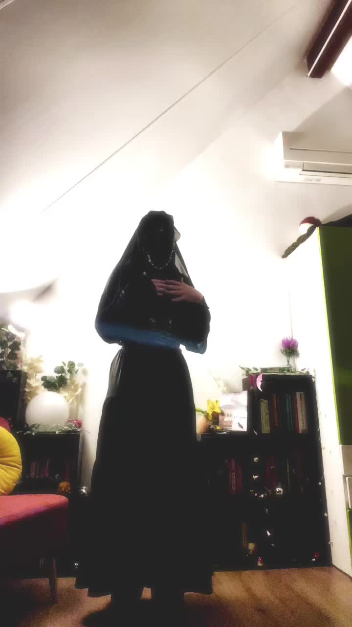 @screaming.into.the.voidd