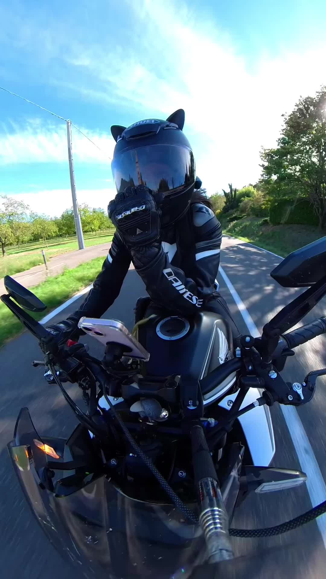 @Kitty bikergirl ✌️