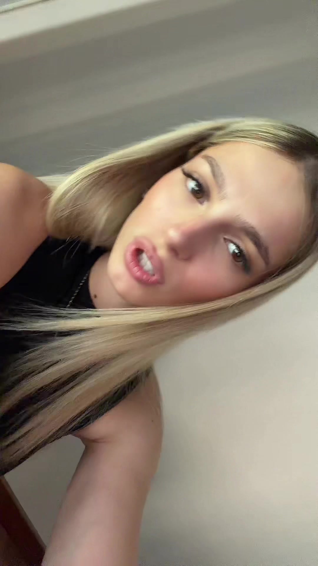 @Nini