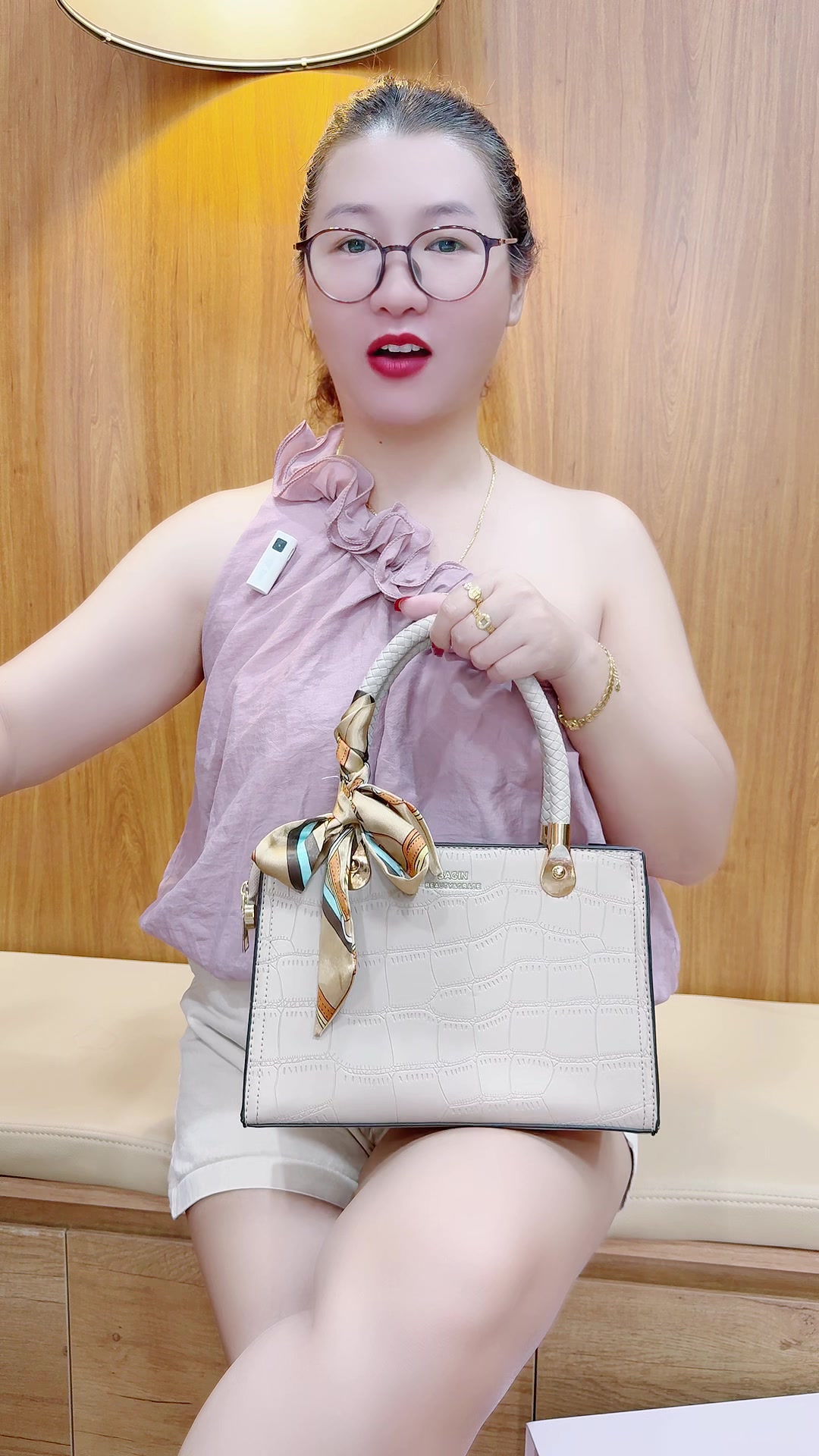 @Ổ Của Lộc1376