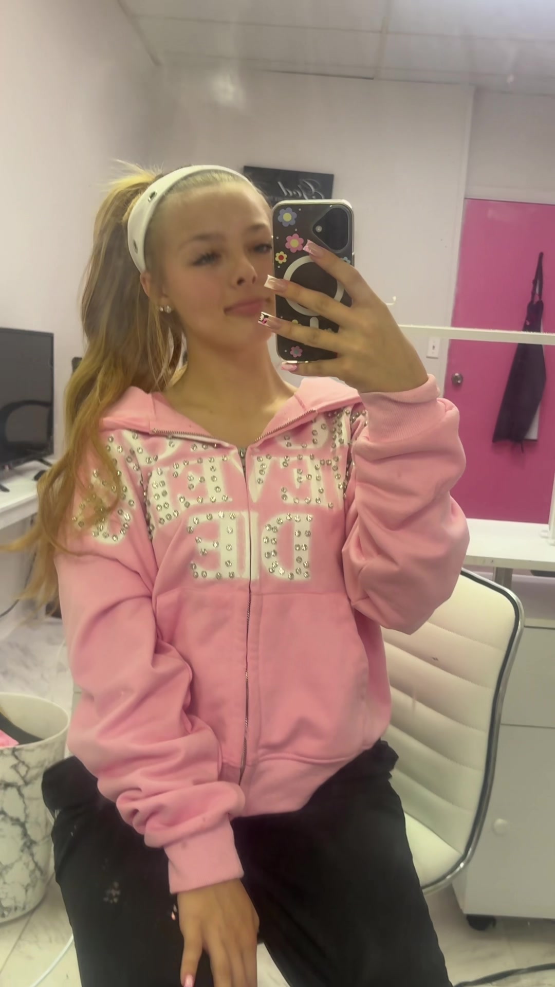 @Thtgirll