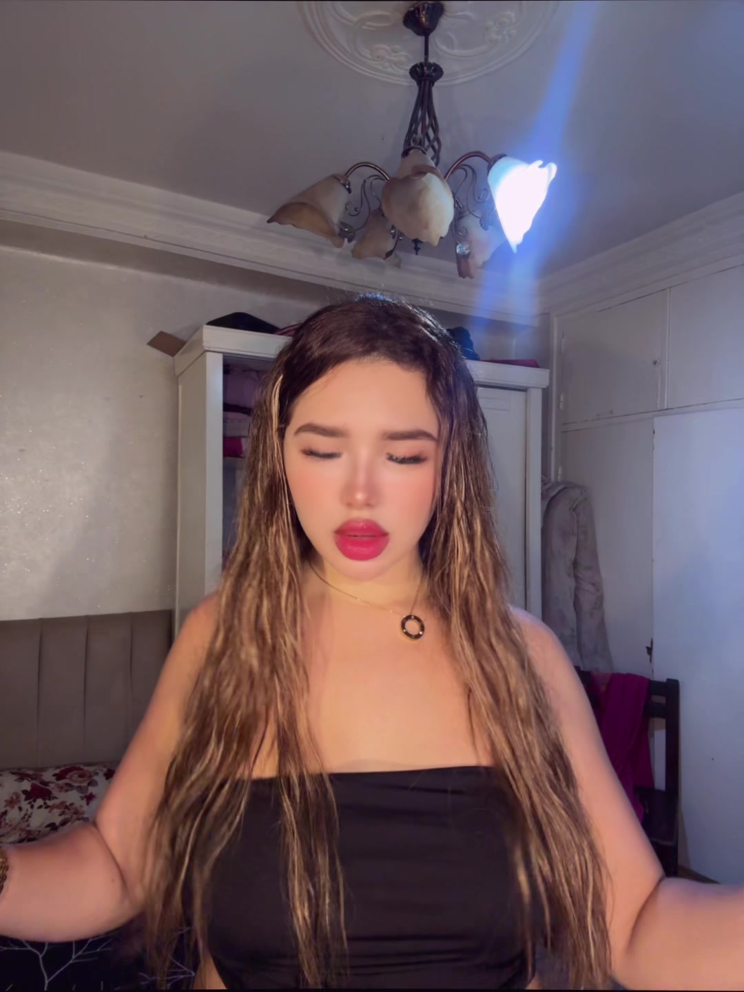 @Poca_