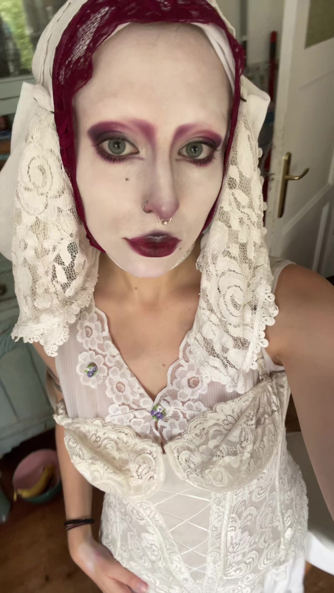 @weirdlywelldressed