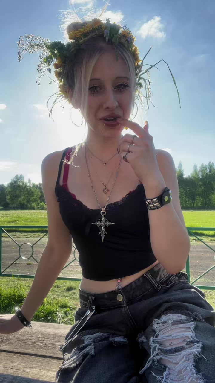 @bloody.kitty