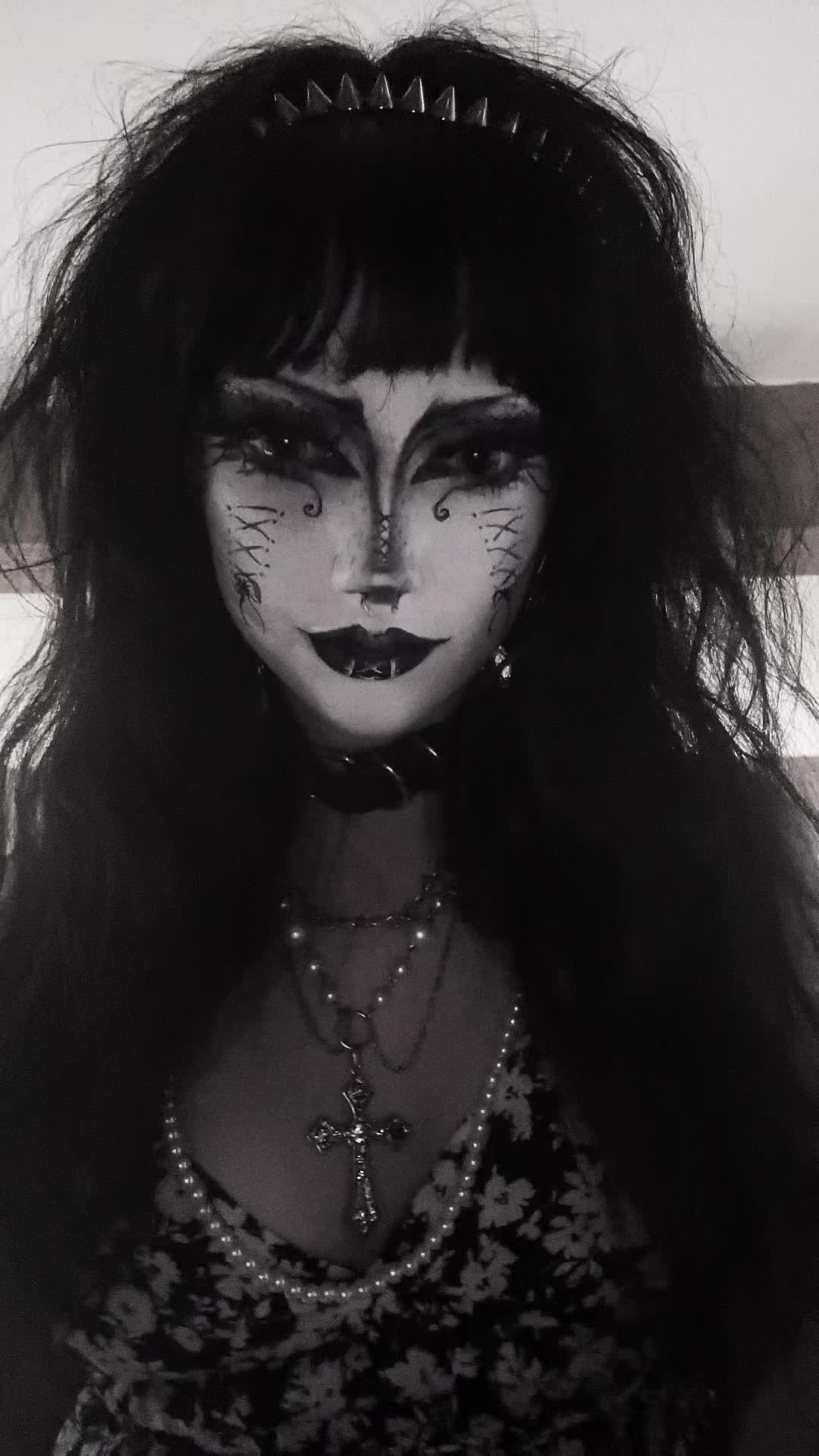 @𝕯𝖔𝖑𝖑𝖞 𝖙𝖍𝖊 𝕲𝖍𝖔𝖚𝖑𓋹