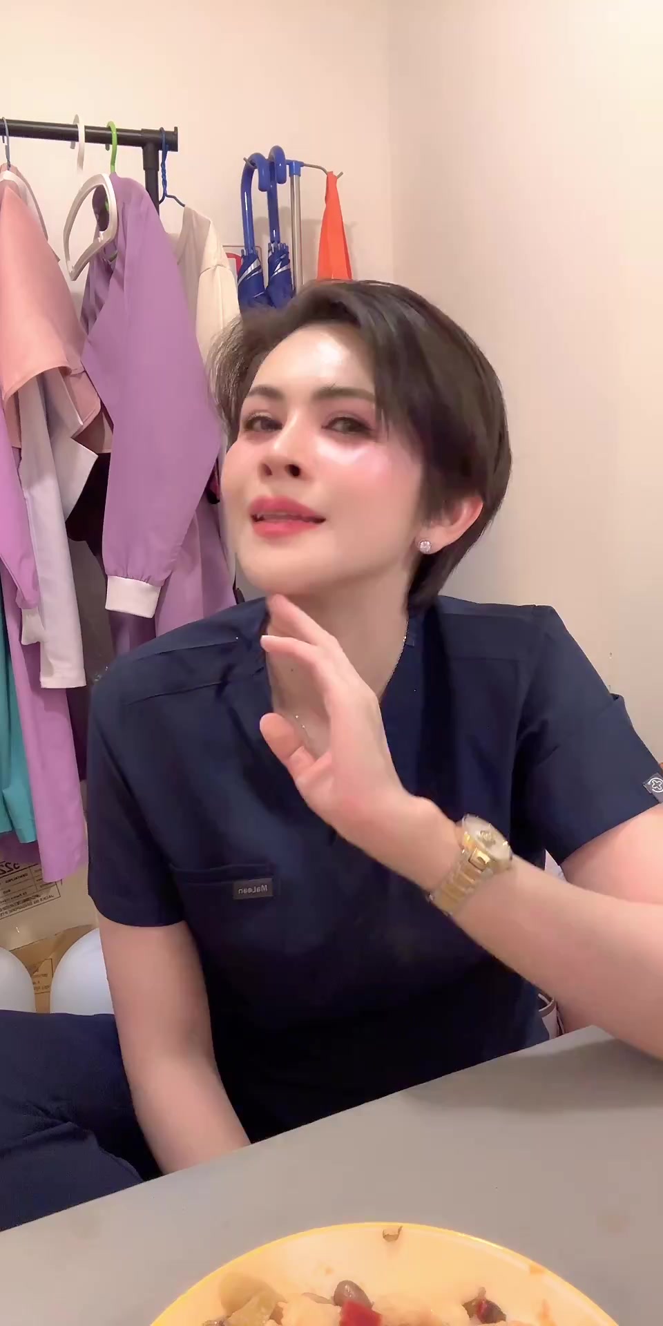 @แอมนะเนี่ย