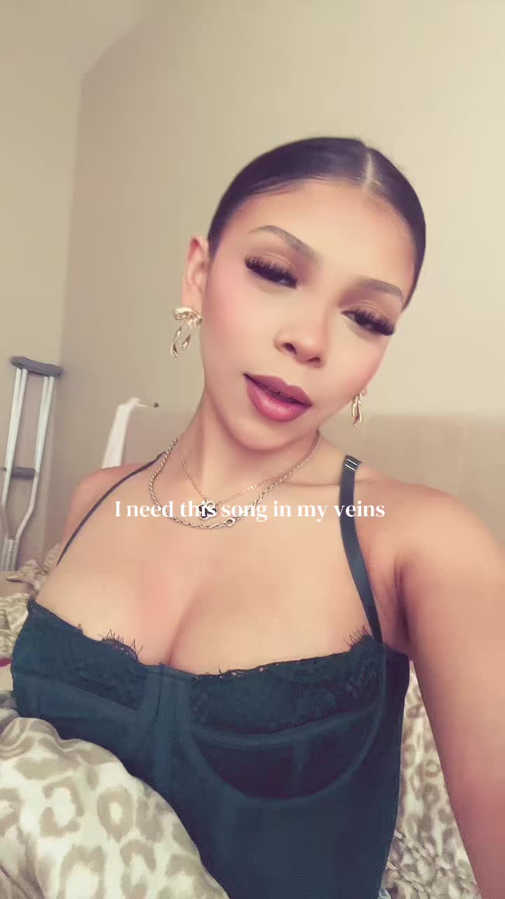@candiszn