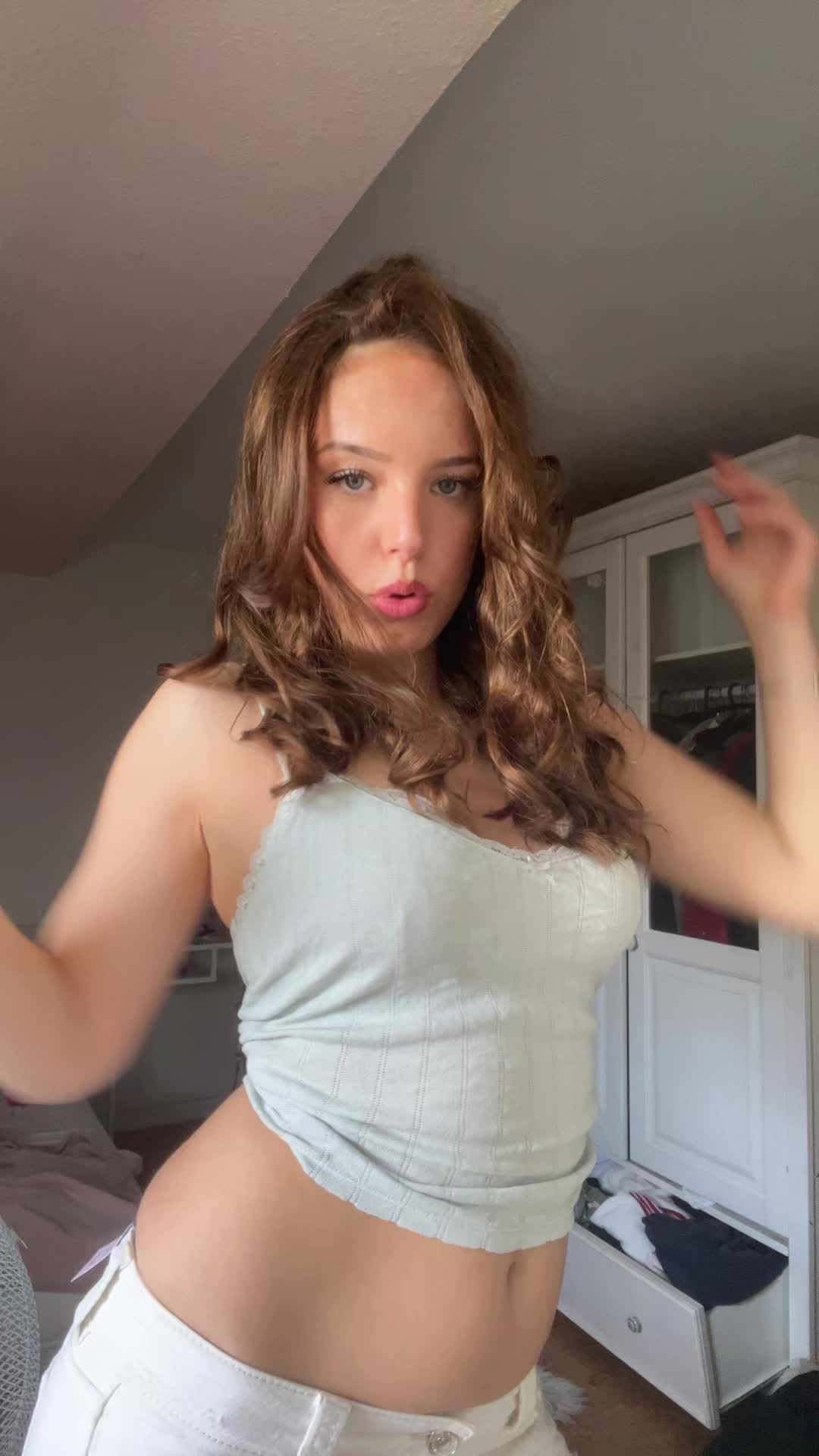 @Valentina ๐๐