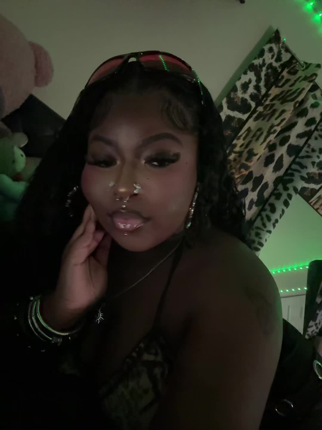 @kantuh👩🏾❤️💋👩🏾<3