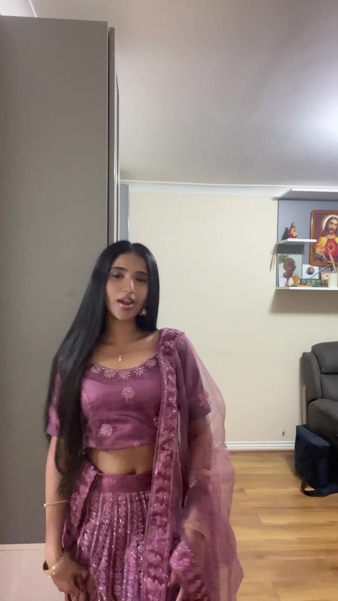 @Neha ❀