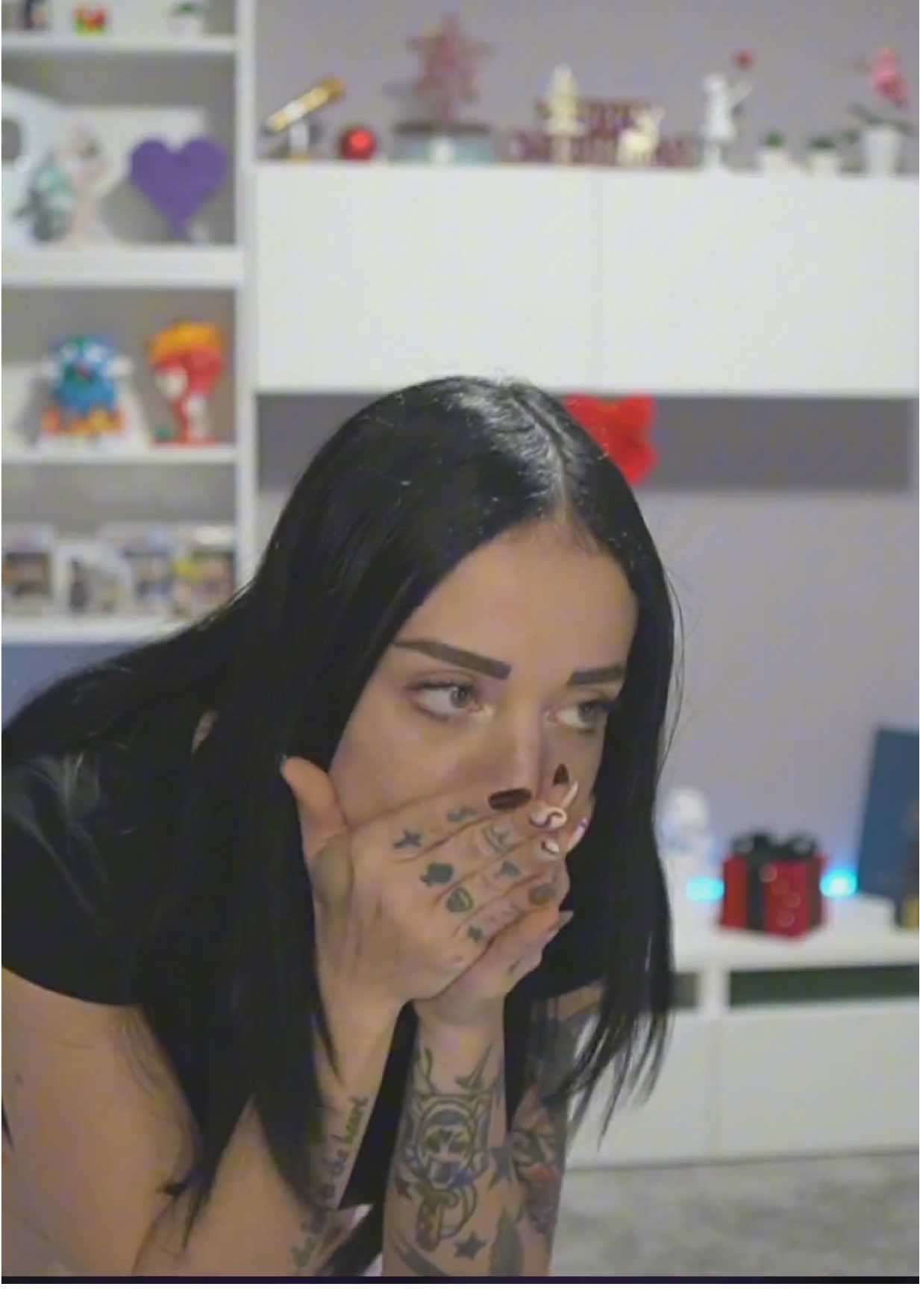 @Imviolet