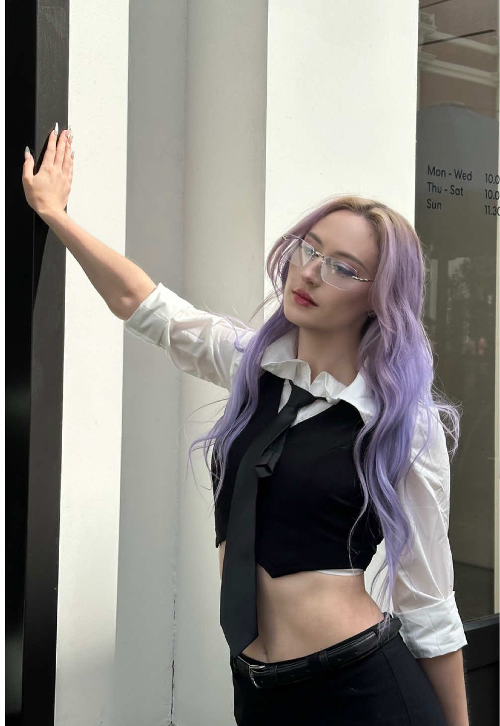 @hollythelovely