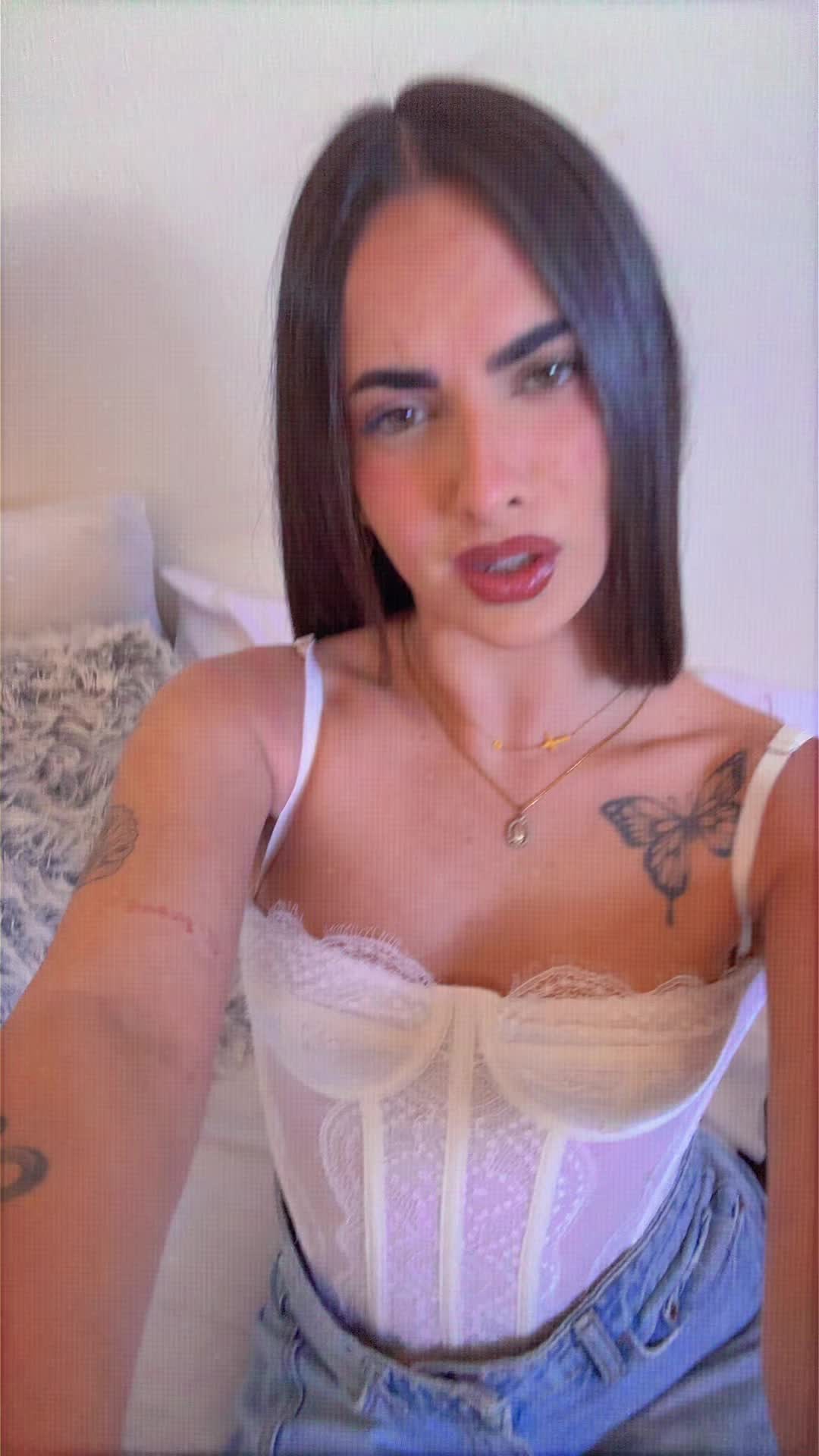@Noemí
