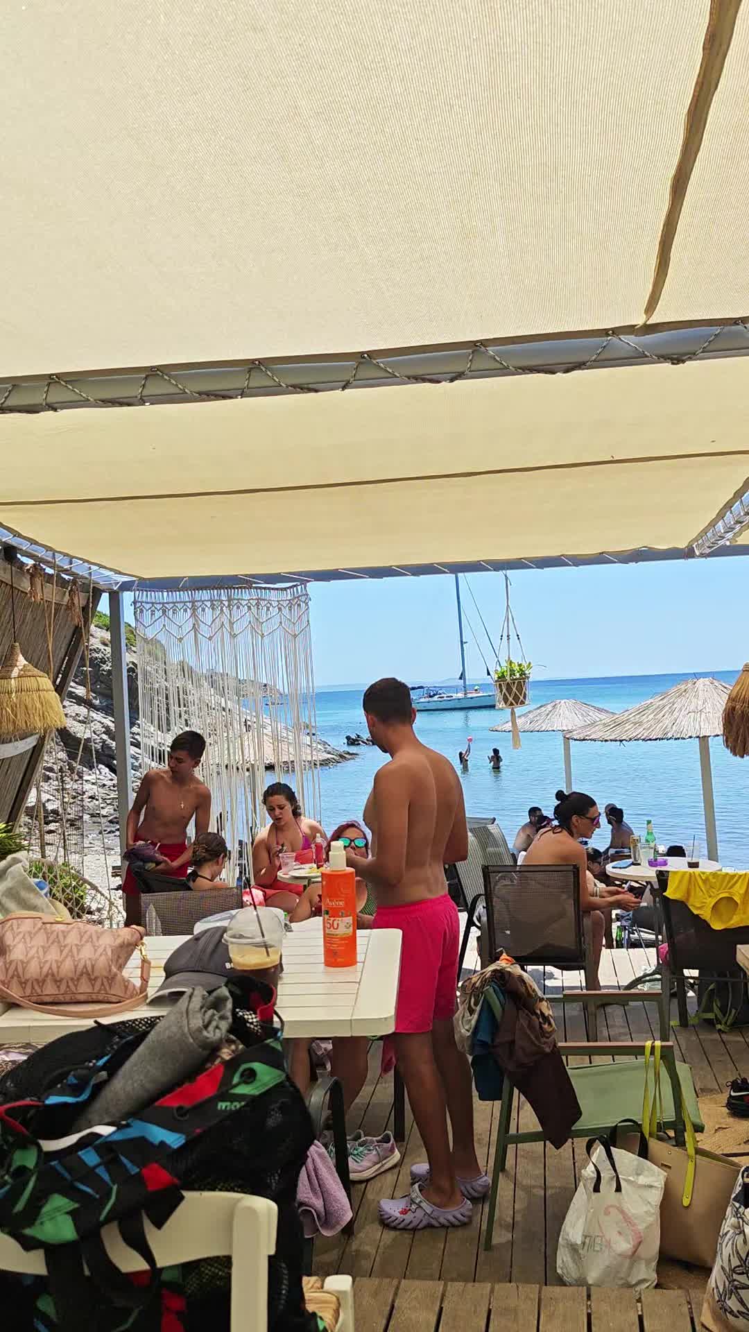 @&Sigma;&omega;&tau;&eta;&rho;ί&alpha; &Mu;&alpha;&nu;ά&rho;&alpha;