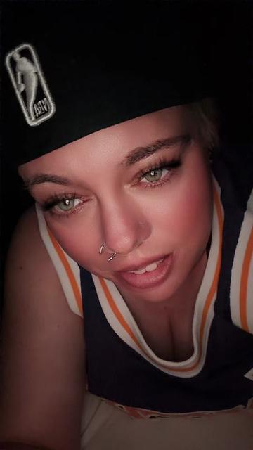 @BOUNCEEMBINGBONGS.5711😏💋🍒🖤