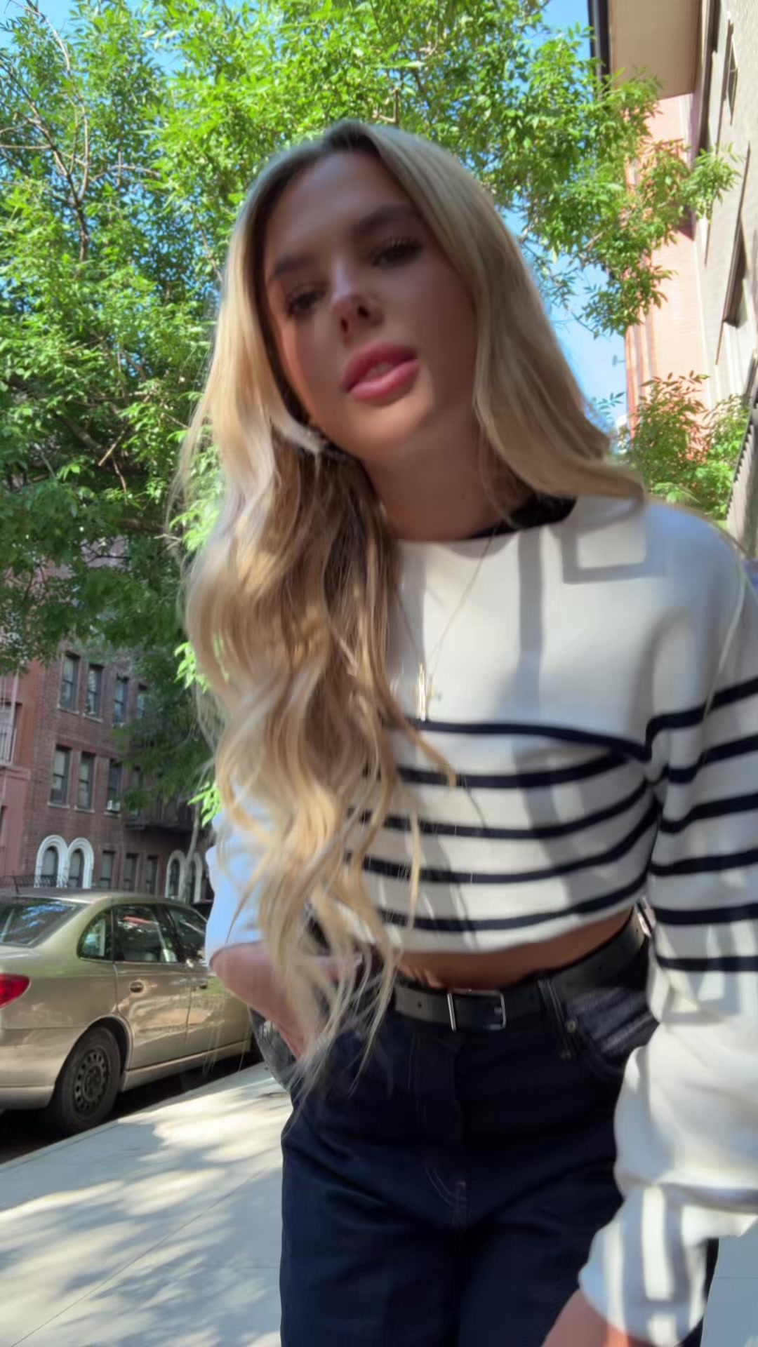 @elliebluegregoria