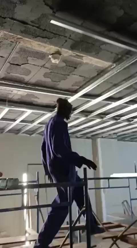 @𝚛𝚘𝚋𝚎𝚛𝚝 𝚒𝚗𝚝𝚎𝚛𝚒𝚘𝚛s