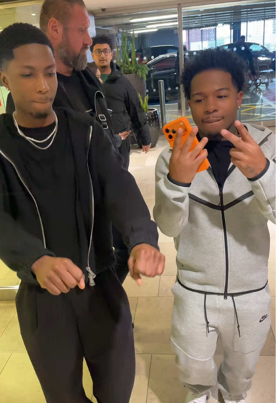 @MB 💫