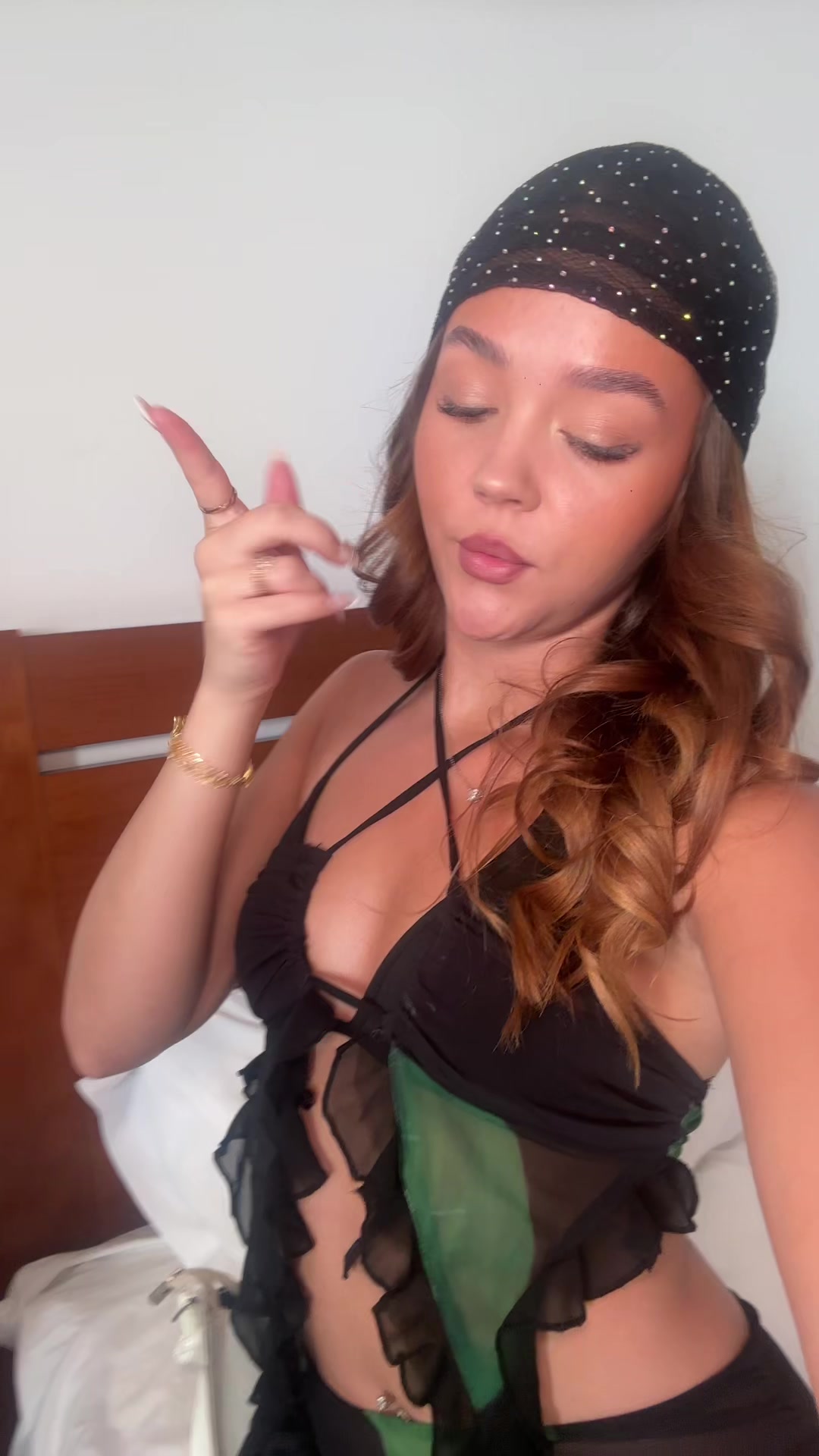 @Izzyedz