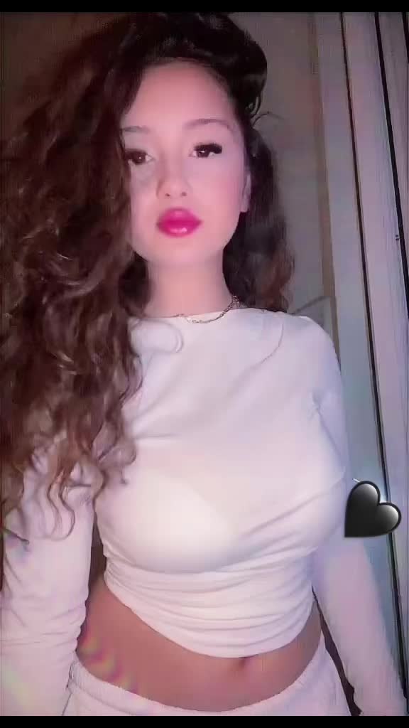 @𝒜𝓃ℯ𝓁𝓎𝓈